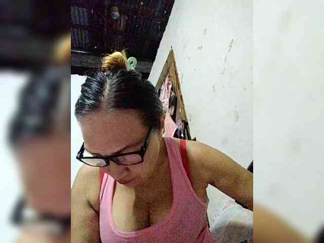 cherrywhite03 webcam