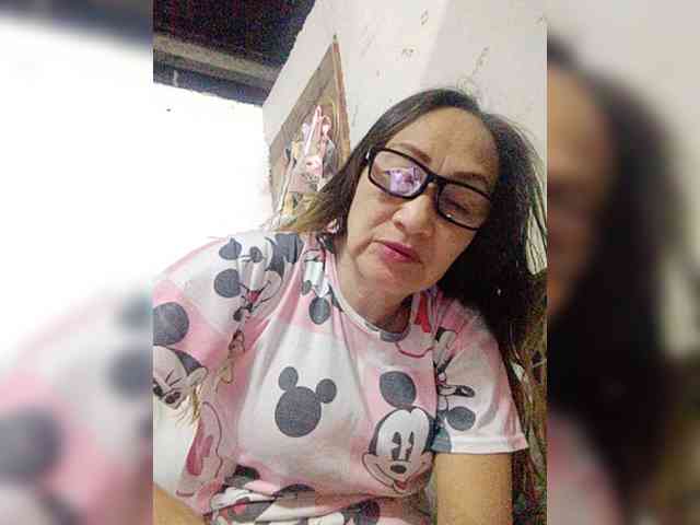 cherrywhite03 webcam