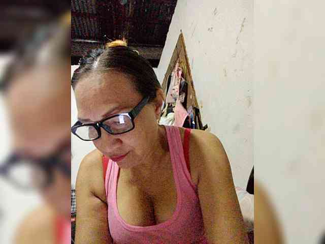 cherrywhite03 webcam