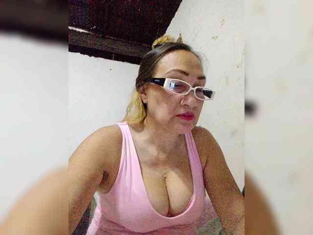cherrywhite03 webcam