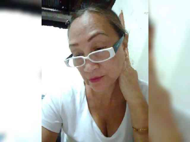 cherrywhite03 webcam