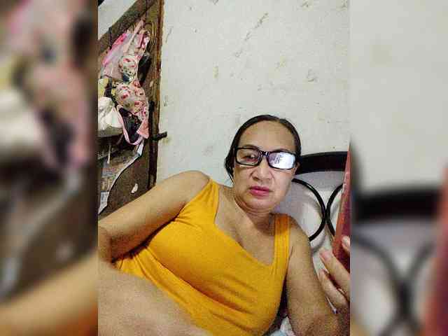 cherrywhite03 webcam
