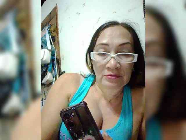 cherrywhite03 webcam