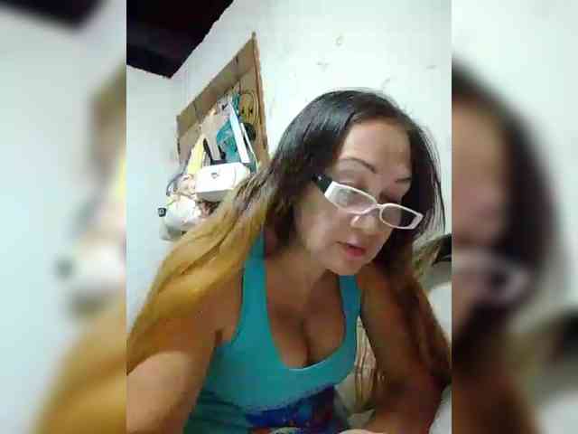 cherrywhite03 webcam