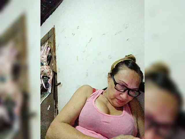 cherrywhite03 webcam
