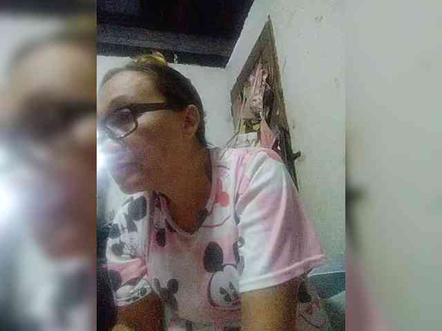 cherrywhite03 webcam