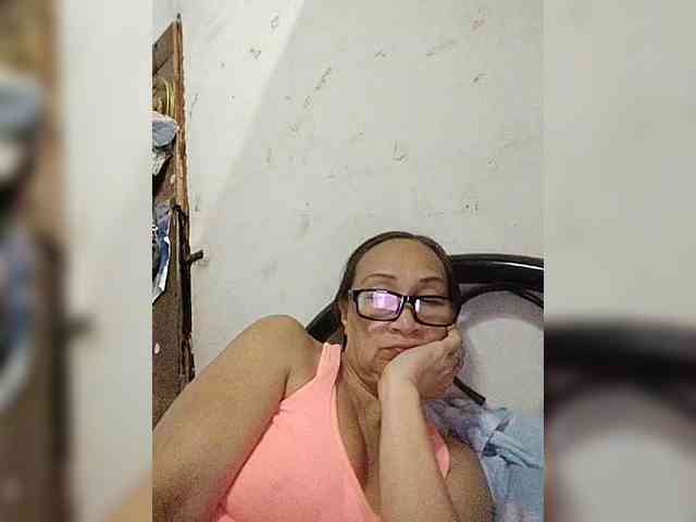 cherrywhite03 webcam