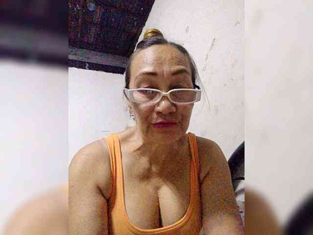 cherrywhite03 webcam