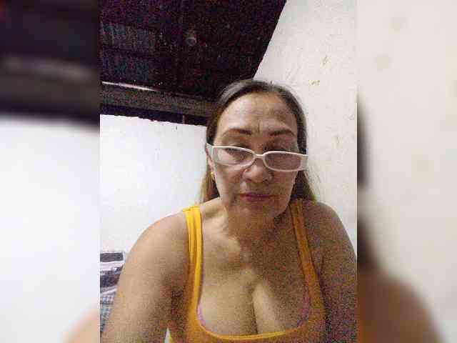 cherrywhite03 webcam