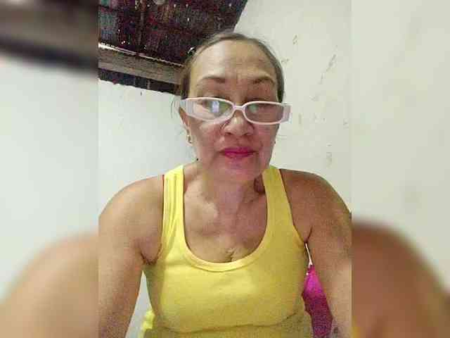 cherrywhite03 webcam