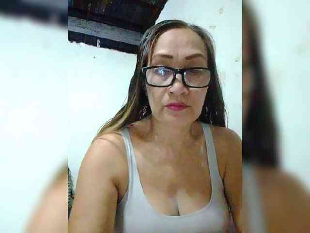 cherrywhite03 webcam