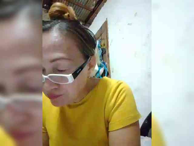 cherrywhite03 webcam