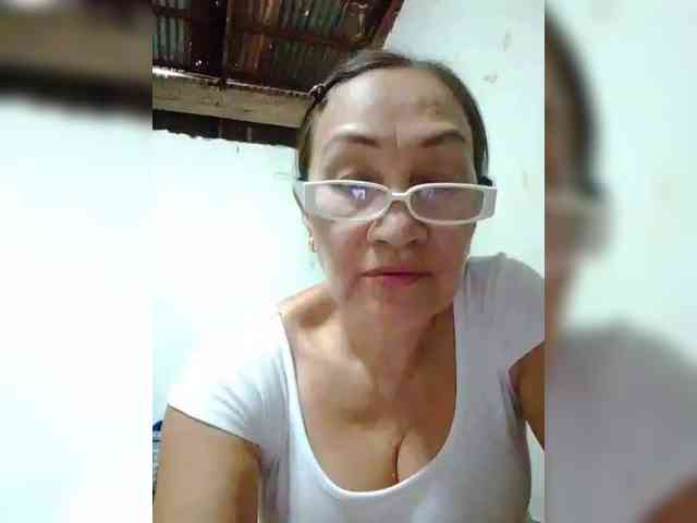 cherrywhite03 webcam