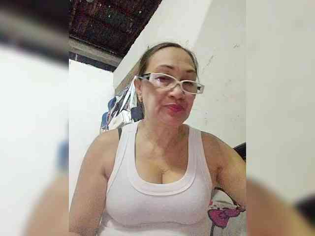 cherrywhite03 webcam