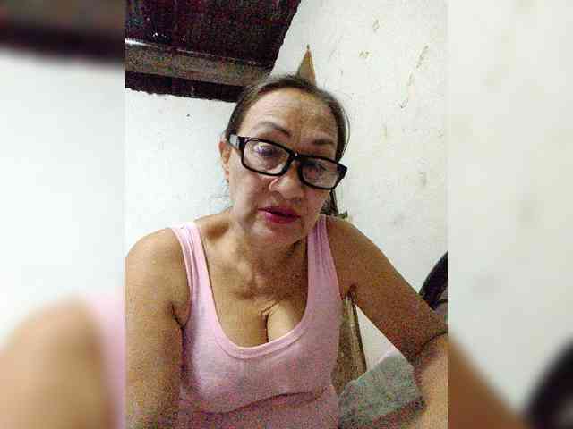 cherrywhite03 webcam