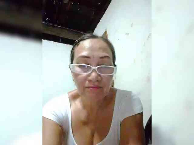 cherrywhite03 webcam
