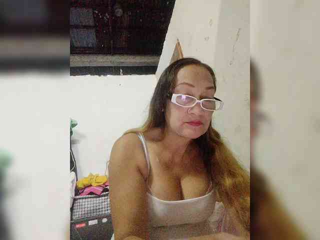 cherrywhite03 webcam