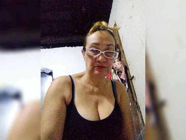 cherrywhite03 webcam