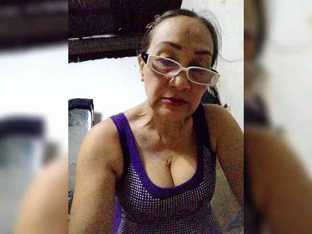 cherrywhite03 webcam