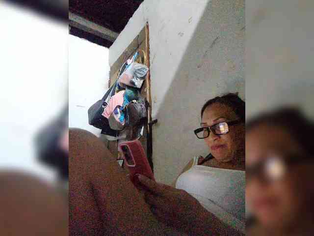 cherrywhite03 webcam