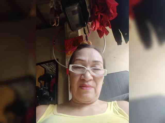 cherrywhite03 webcam