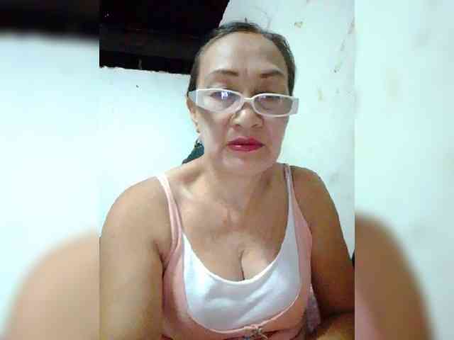 cherrywhite03 webcam