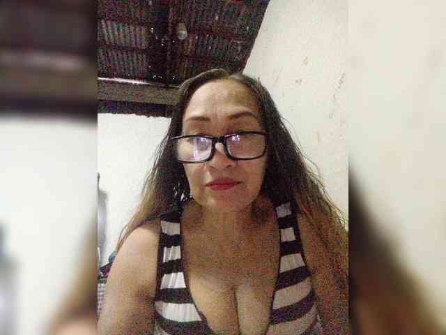 cherrywhite03 webcam