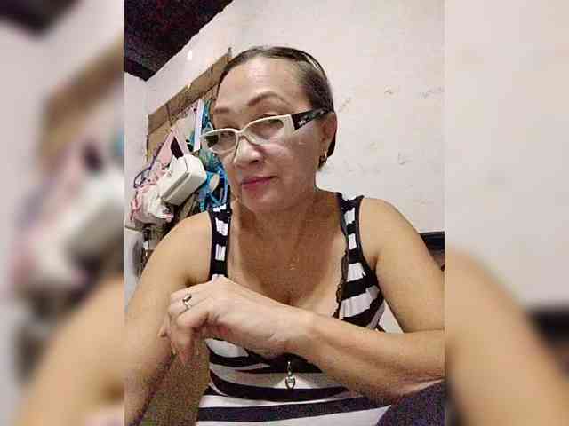 cherrywhite03 webcam