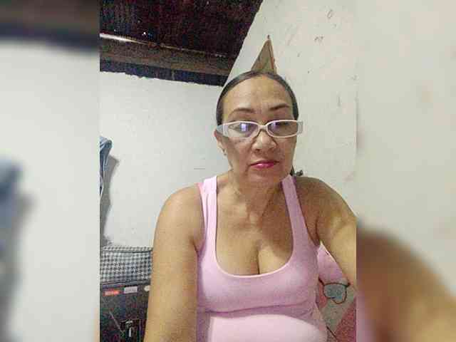 cherrywhite03 webcam