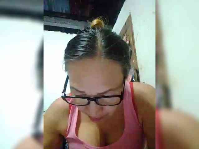 cherrywhite03 webcam
