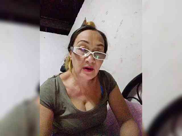 cherrywhite03 webcam