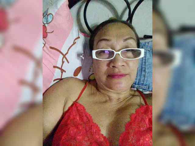 cherrywhite03 webcam