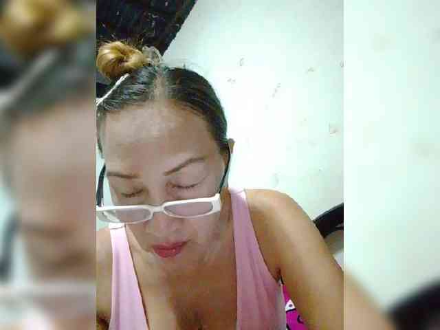 cherrywhite03 webcam