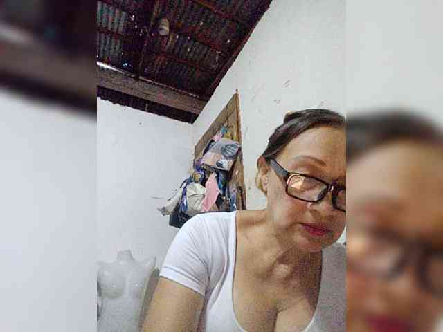 cherrywhite03 webcam