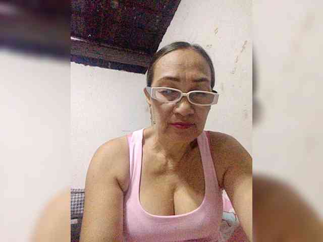 cherrywhite03 webcam