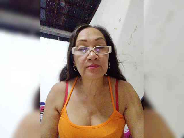 cherrywhite03 webcam