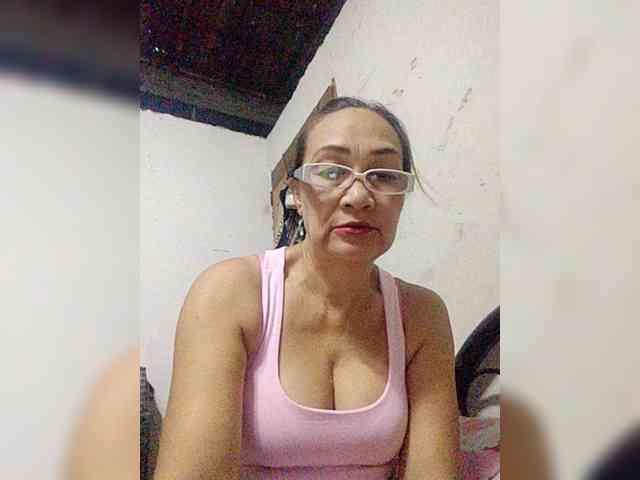 cherrywhite03 webcam