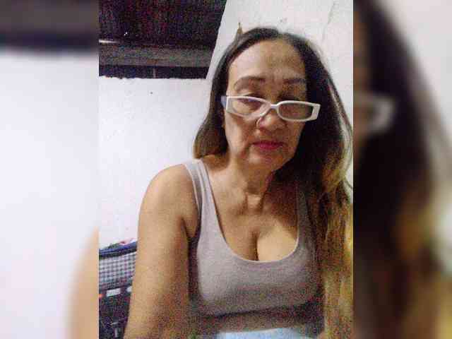 cherrywhite03 webcam