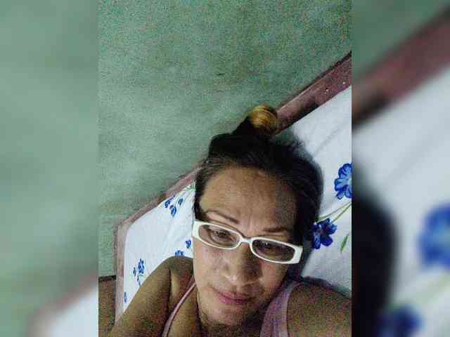 cherrywhite03 webcam