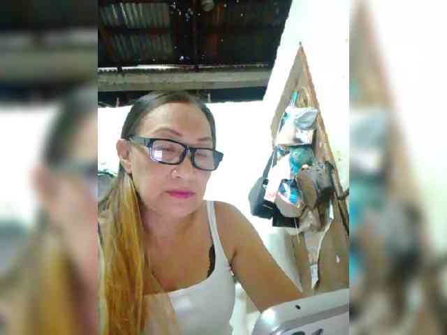 cherrywhite03 webcam