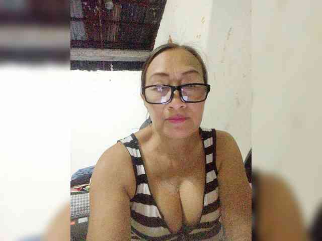 cherrywhite03 webcam