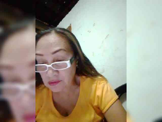 cherrywhite03 webcam