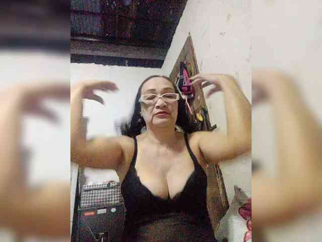 cherrywhite03 webcam
