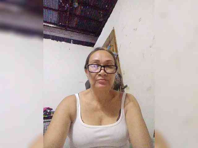 cherrywhite03 webcam