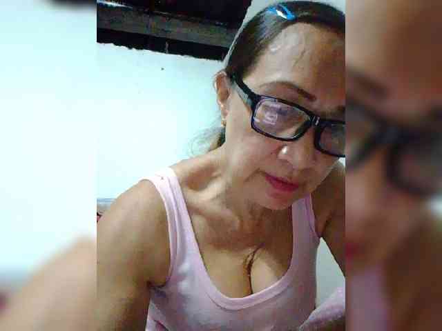 cherrywhite03 webcam