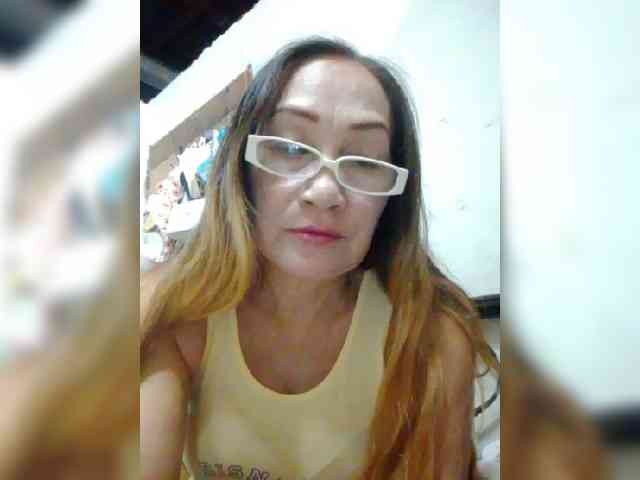 cherrywhite03 webcam
