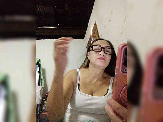 cherrywhite03 webcam