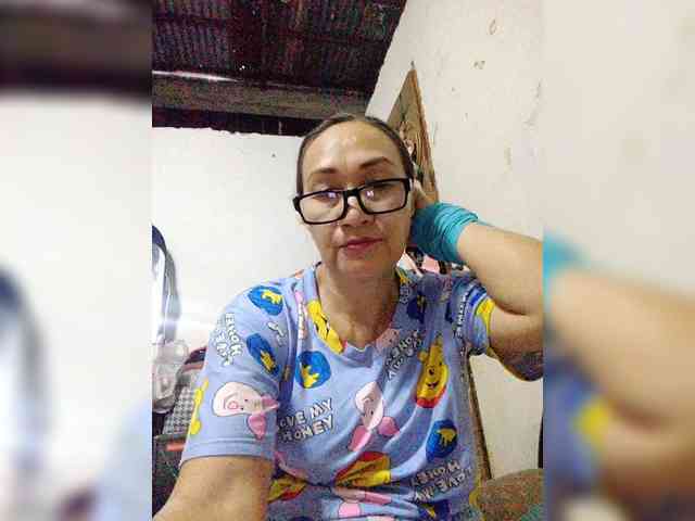 cherrywhite03 webcam