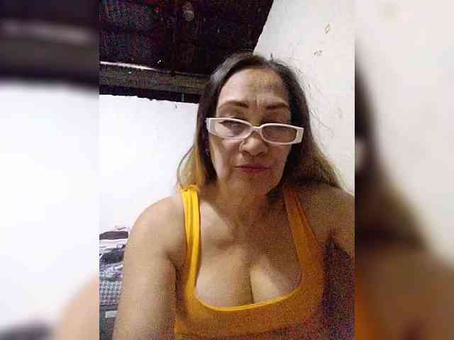 cherrywhite03 webcam