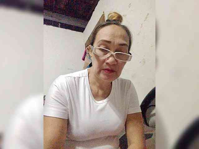 cherrywhite03 webcam
